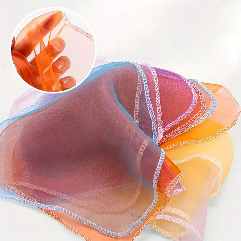 Brinquedo Sensorial para Bebês - Peek-a-Boo Tissue™